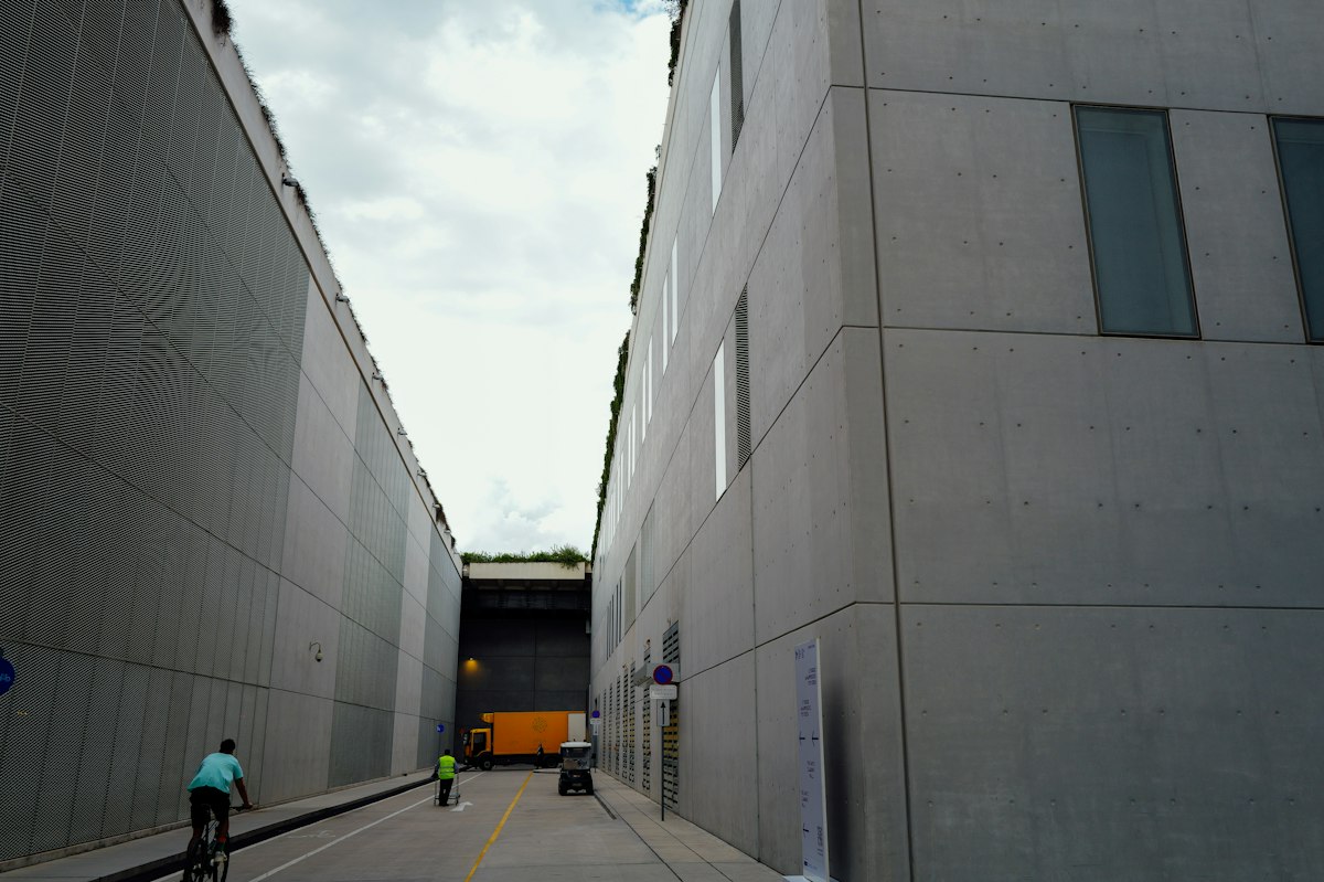 Muelle de carga de una nave